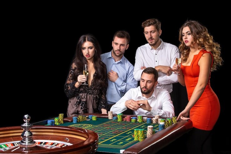 Pengguna bermain live casino melalui perangkat mobile dengan tampilan responsif